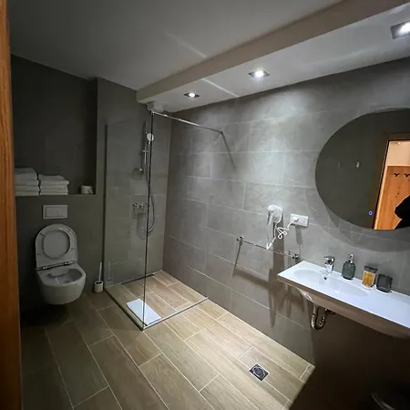 Privatni Rio 153 U Sklopu Vucko